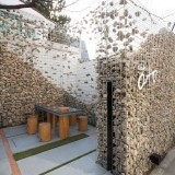 16. Contoh Aplikasi Batu Bronjong Dalam Karya Arsitektur